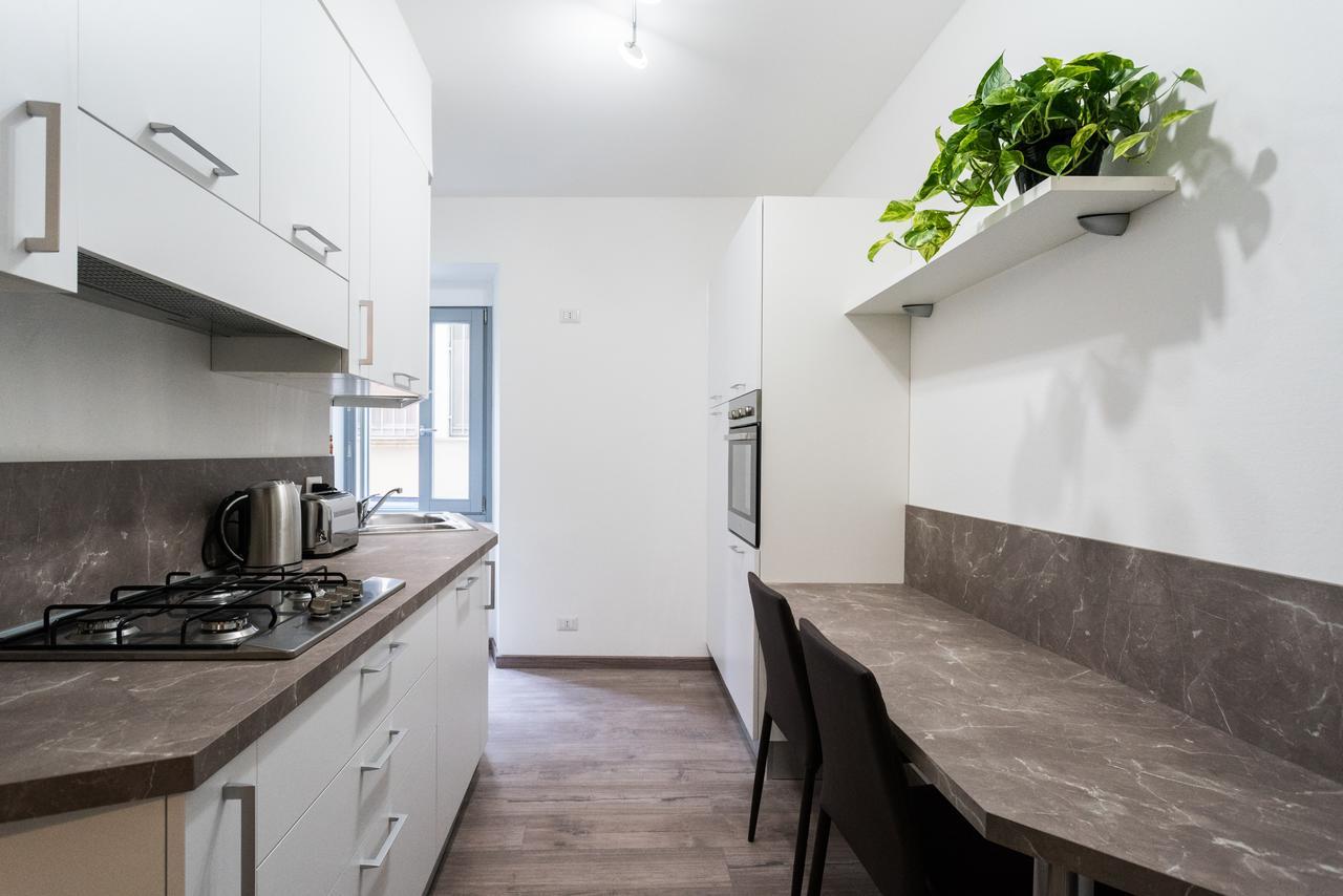 Central & Modern Apartment By Rent All Como Exterior photo