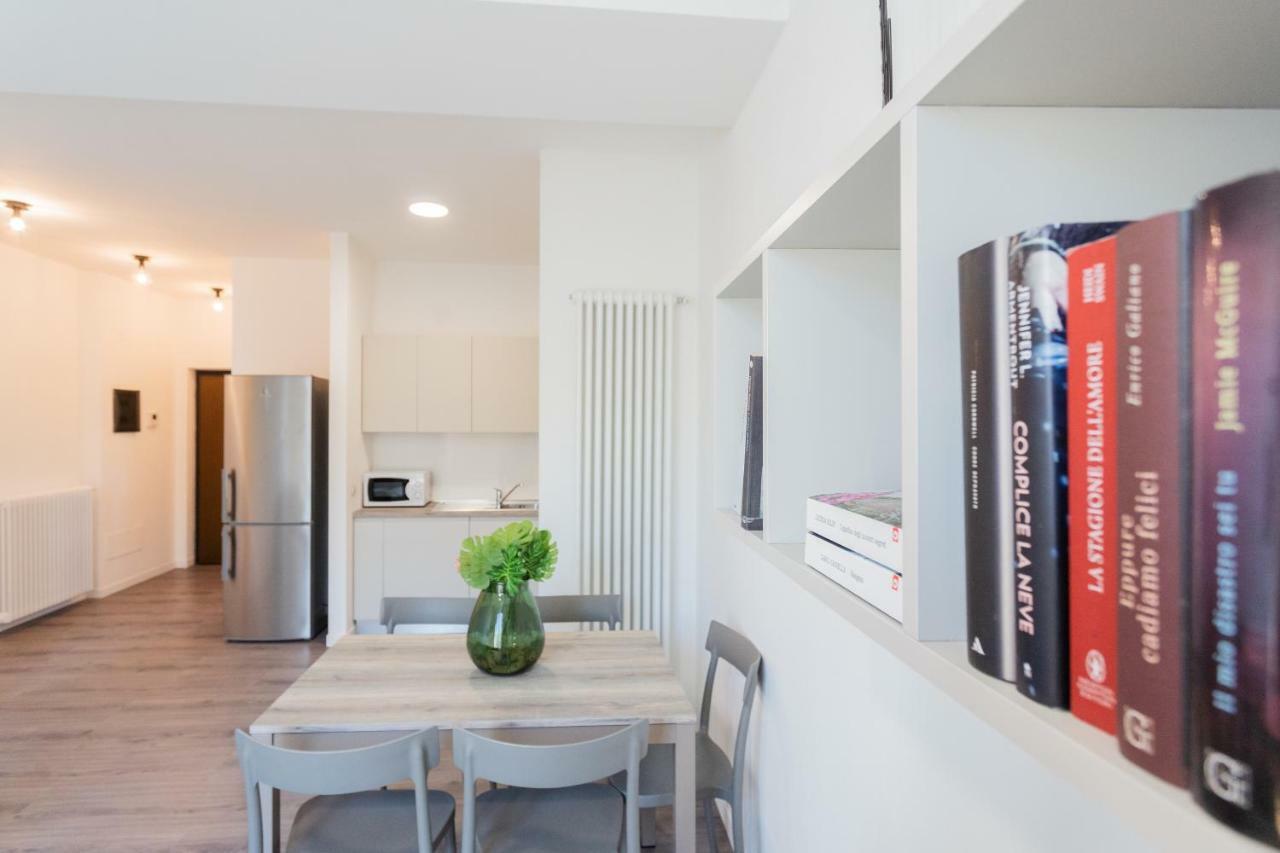 Central & Modern Apartment By Rent All Como Exterior photo