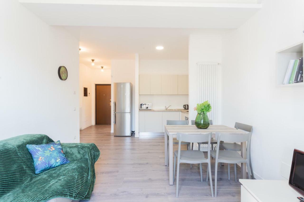 Central & Modern Apartment By Rent All Como Exterior photo