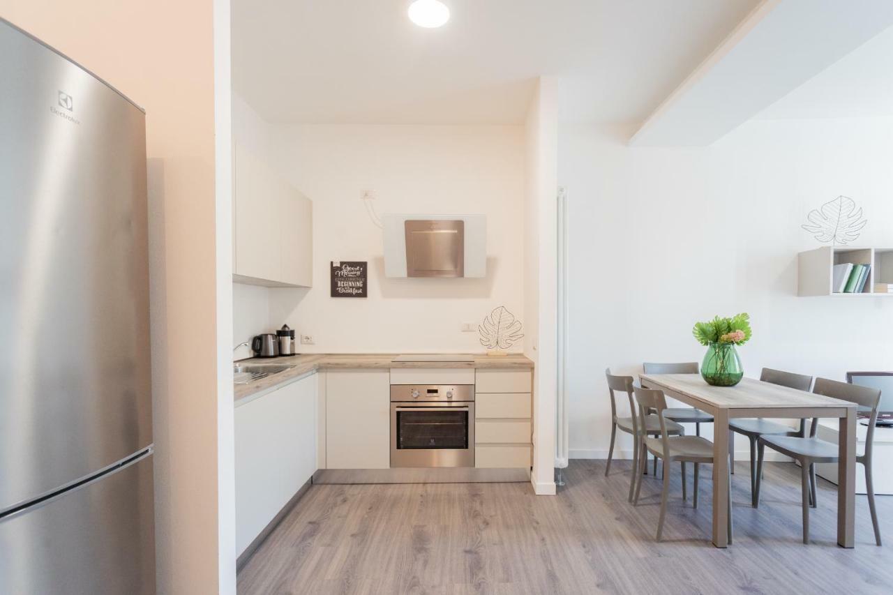 Central & Modern Apartment By Rent All Como Exterior photo